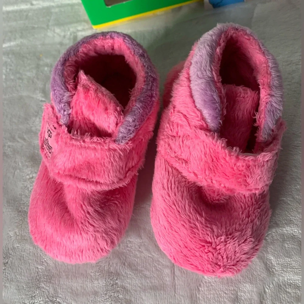 UGG x Sesame Street Pink Baby Bixbee Booties Abby Cadabby Size 4 / 5